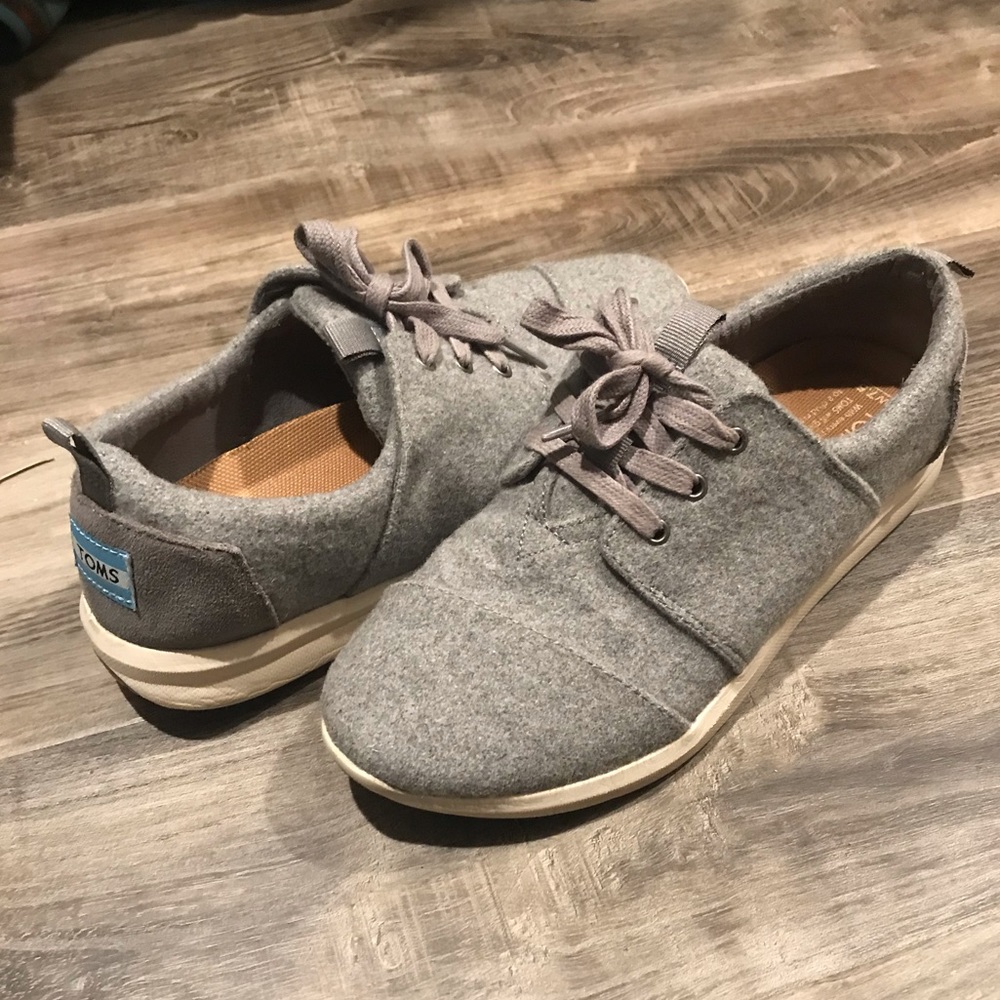 Tom’s Tennis Shoes